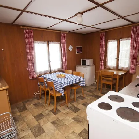 Apartment Chalet Baergli アパート *