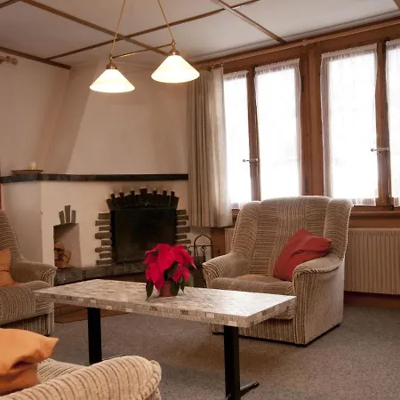 アパート Apartment Chalet Baergli *
